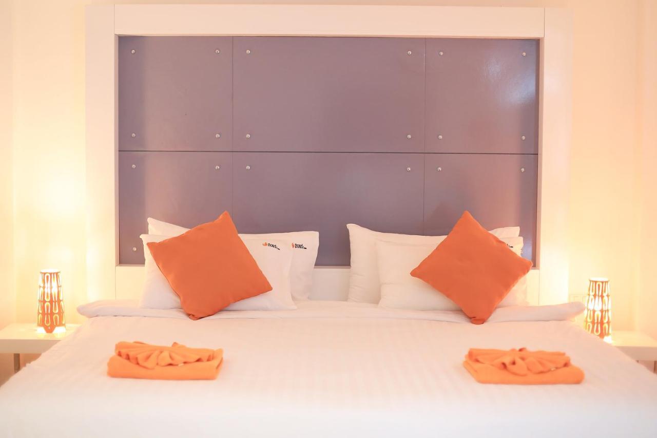 The Original Orange Hotel Накхонситхаммарат Номер фото