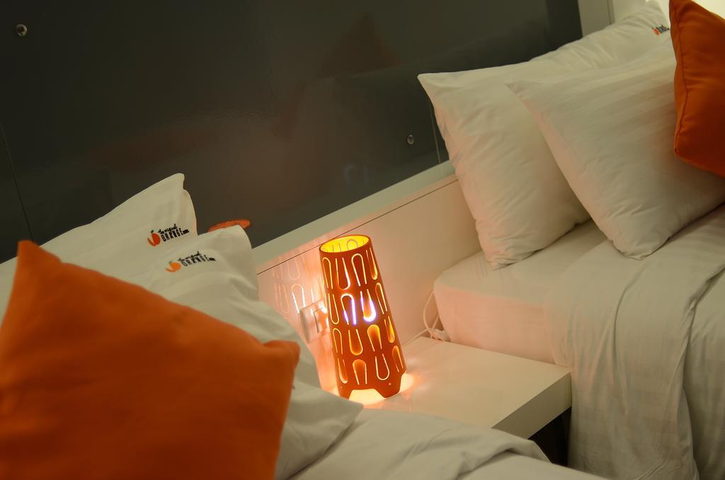 The Original Orange Hotel Накхонситхаммарат Экстерьер фото