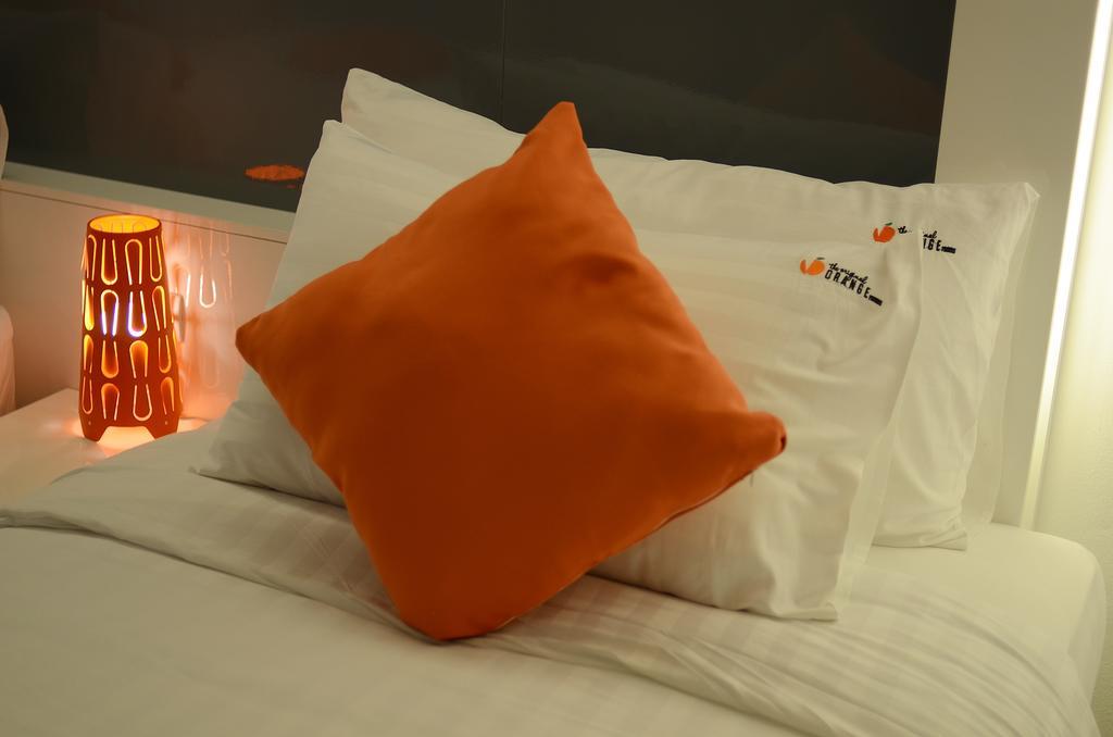 The Original Orange Hotel Накхонситхаммарат Экстерьер фото