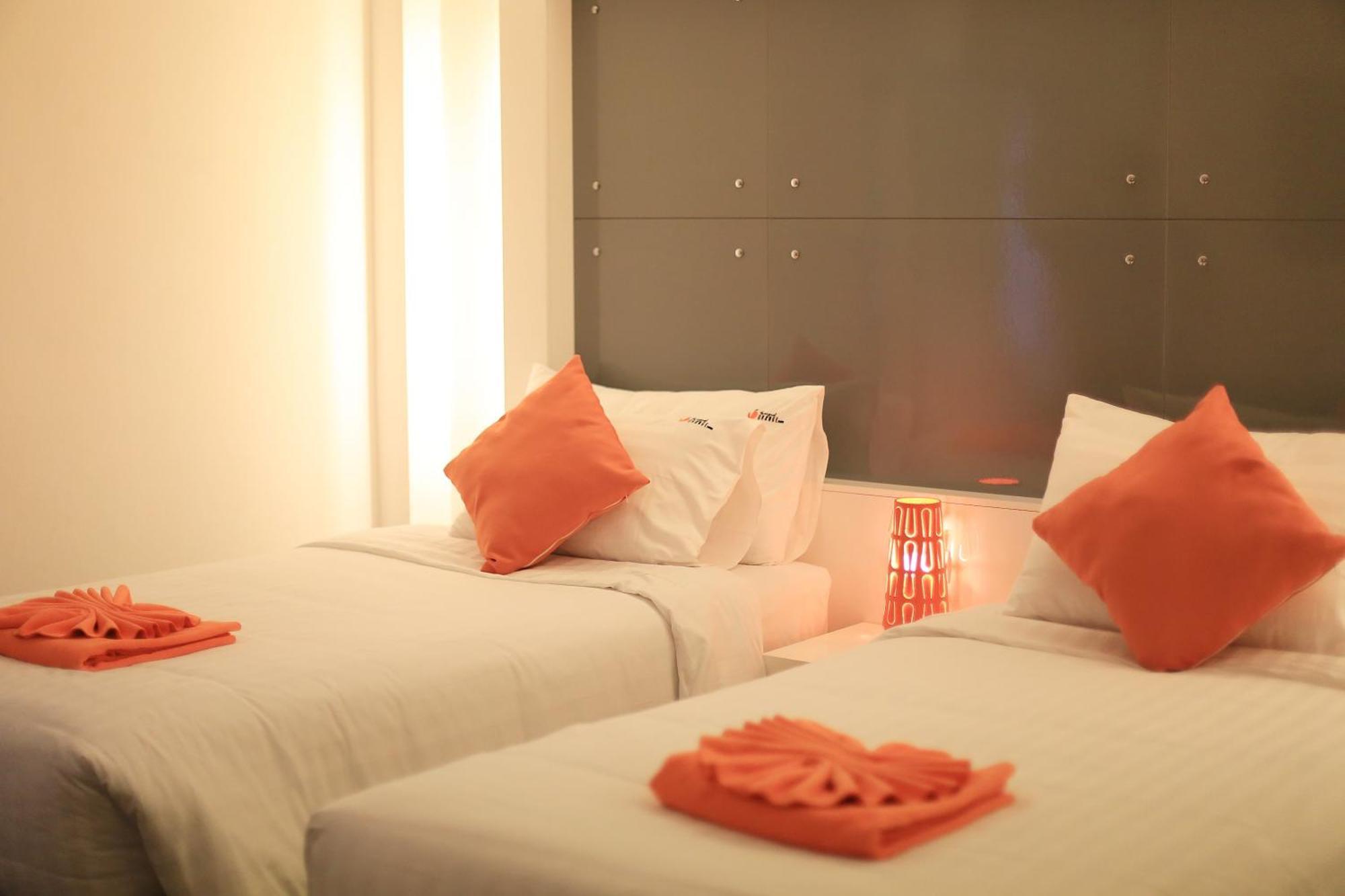 The Original Orange Hotel Накхонситхаммарат Номер фото