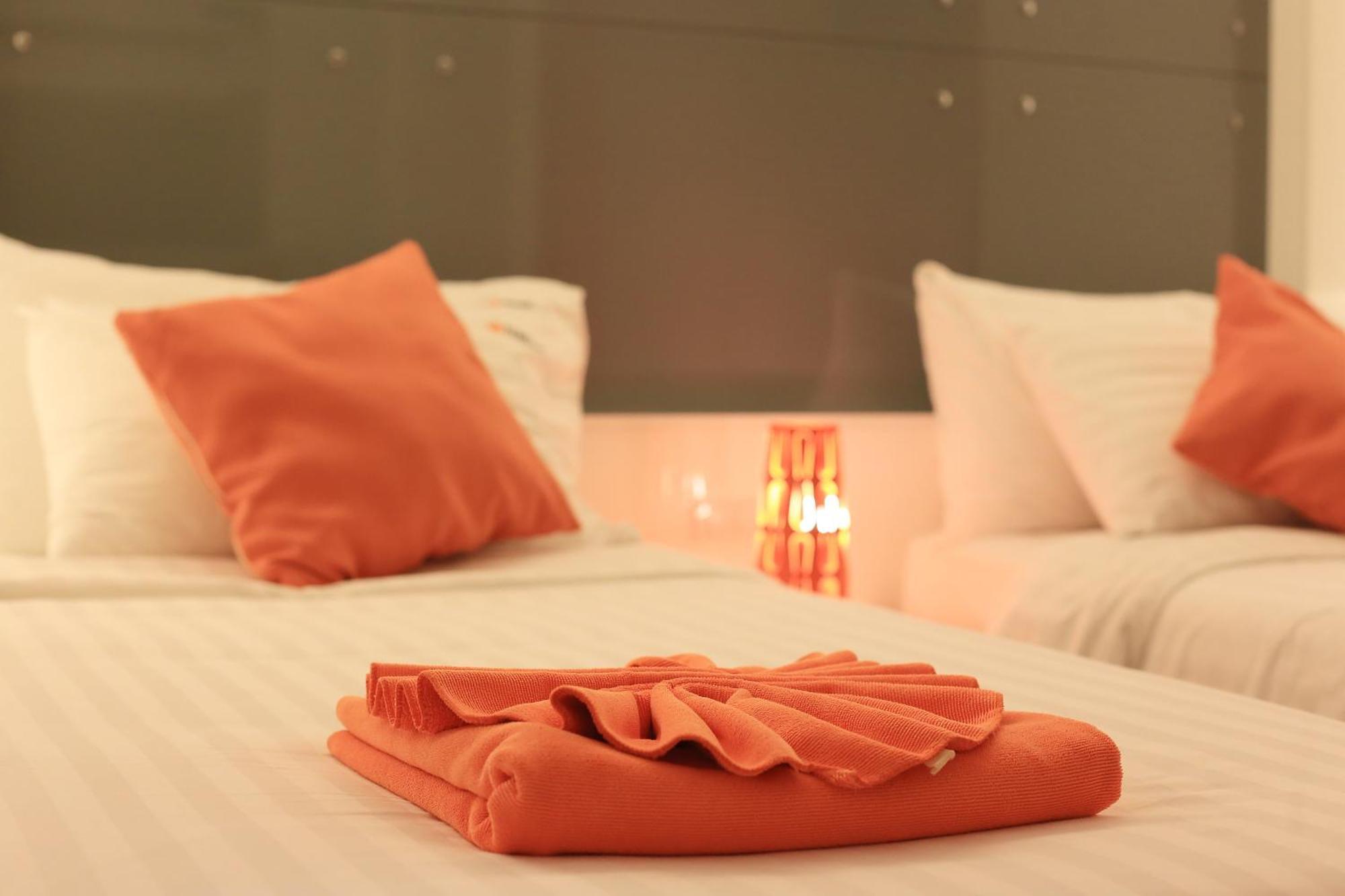 The Original Orange Hotel Накхонситхаммарат Номер фото