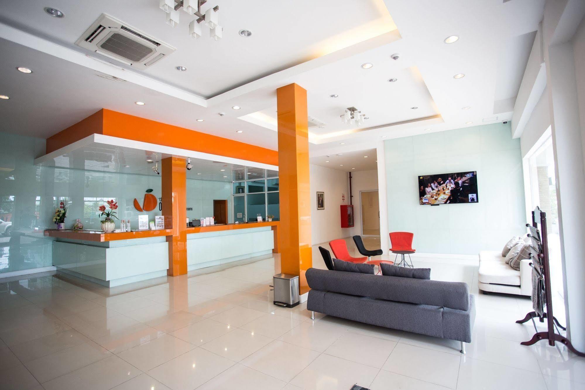 The Original Orange Hotel Накхонситхаммарат Экстерьер фото
